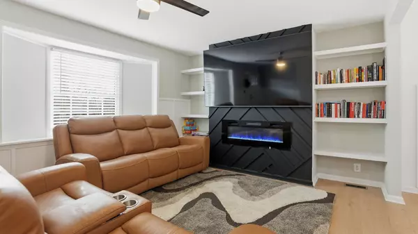 Nashville, TN 37207,3107 Meadowside Ln