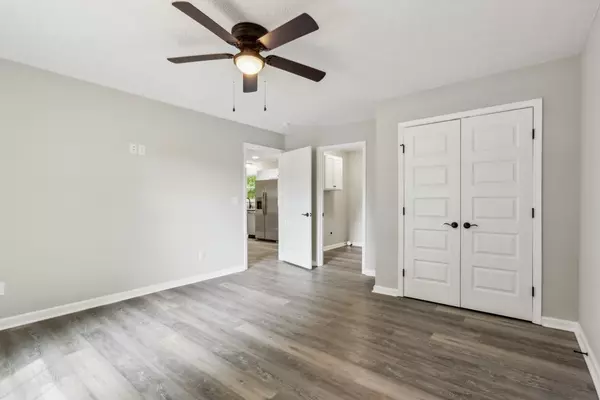 Lafayette, TN 37083,1212 Hollis Ln