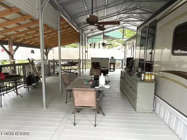 Crossville, TN 38571,18 Chestnut Oak Drive