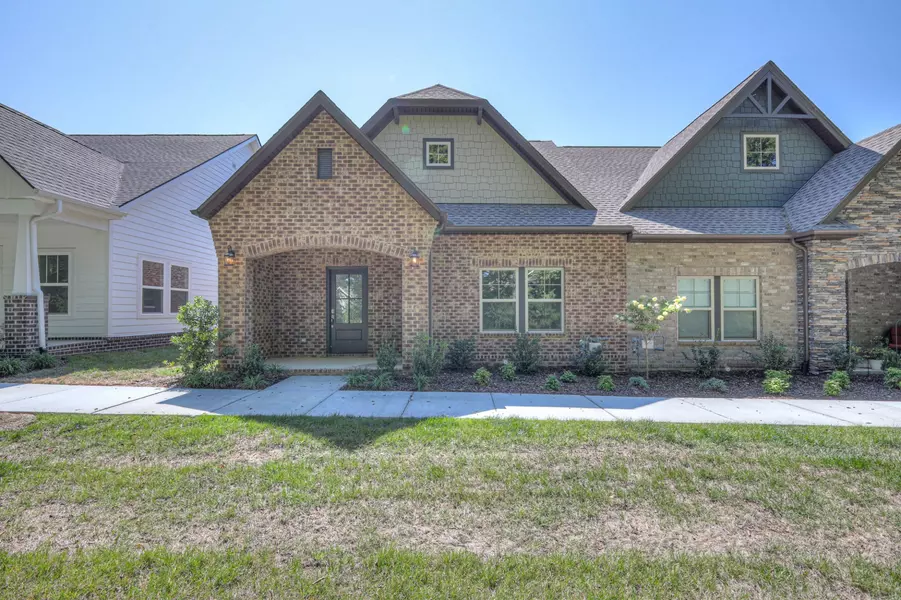 744 Coburg Street, Gallatin, TN 37066