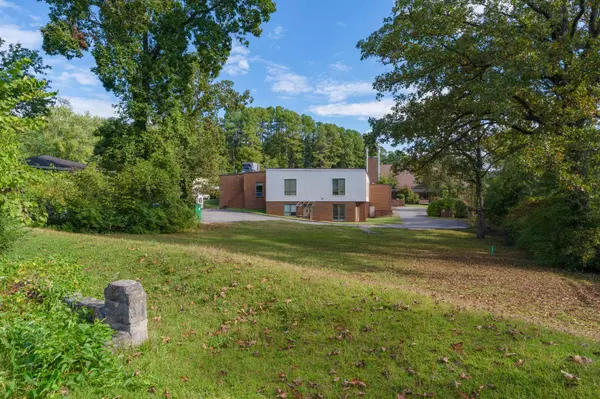 Chattanooga, TN 37415,3355 Black Oak Circle