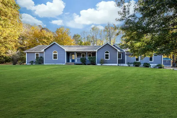 Charlotte, TN 37036,936 Promise Land Road