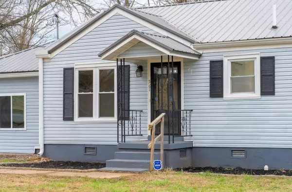 Columbia, TN 38401,501 Green Acres Dr