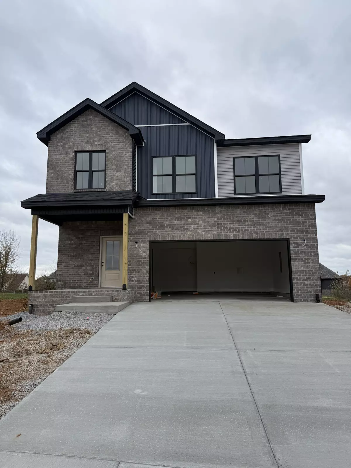 Clarksville, TN 37042,1800 Arrowhead Ct