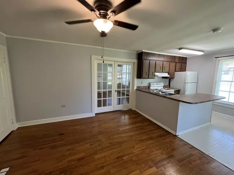 437 E Jefferson St, Pulaski, TN 38478