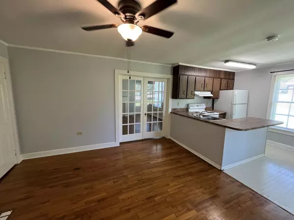 437 E Jefferson St, Pulaski, TN 38478