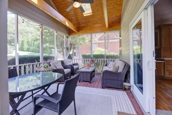 Chattanooga, TN 37419,420 Azalea Dale Drive