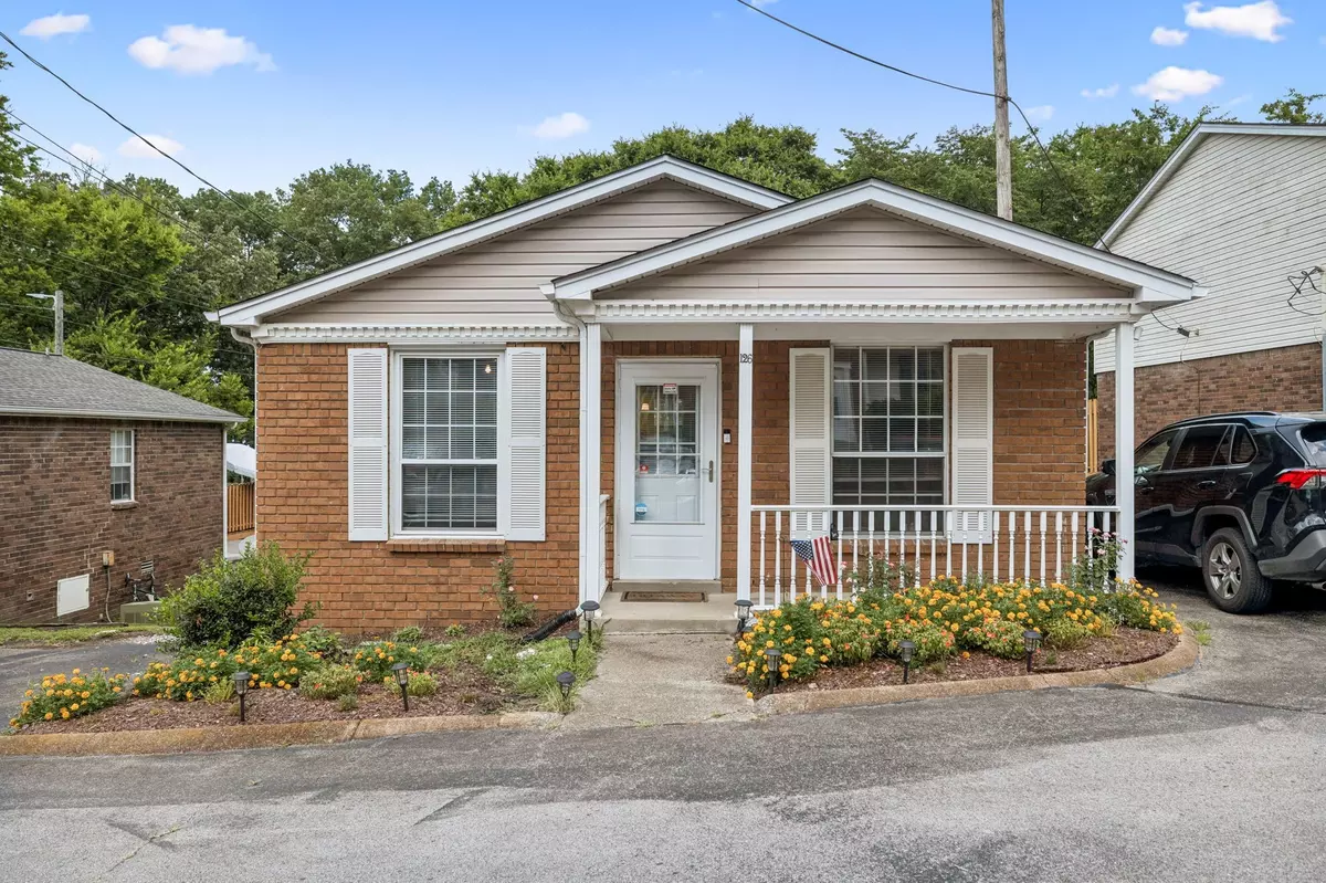 Nashville, TN 37217,126 Five Oaks Dr