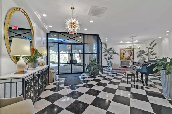 Nashville, TN 37205,4215 Harding Pike #204