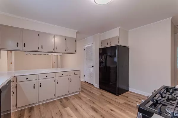 Savannah, TN 38372,380 WALKERTOWN DR