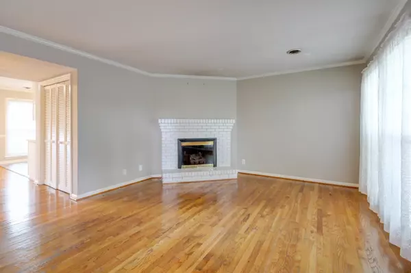 Clarksville, TN 37043,2172 Memorial Dr #C3