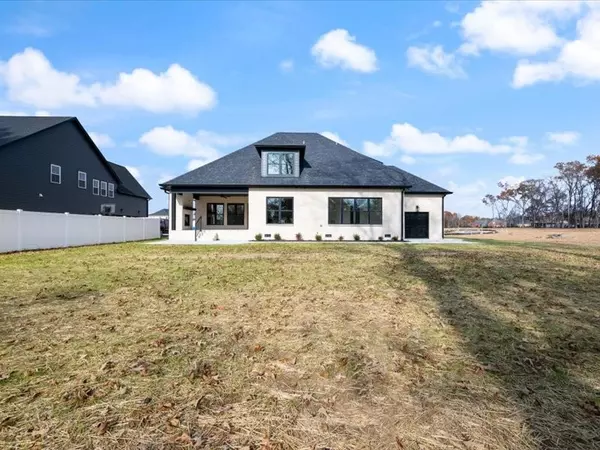 Murfreesboro, TN 37128,3857 Delzotto Dr