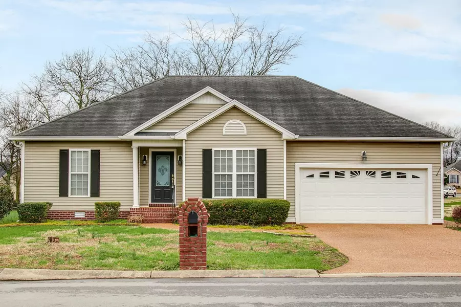 173 Putter Point Drive, Gallatin, TN 37066