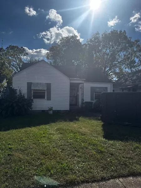 2202 Chamberlain Avenue, Chattanooga, TN 37404