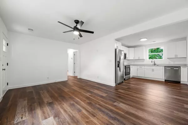 Murfreesboro, TN 37130,706 Mars St