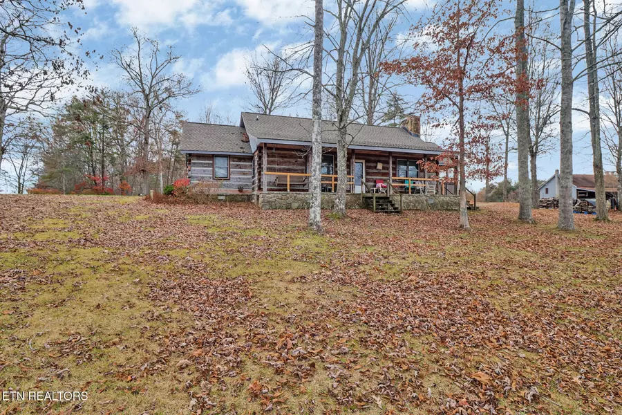 484 McCormic Rd, Crossville, TN 38571