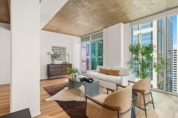 Nashville, TN 37219,415 Church St #1801