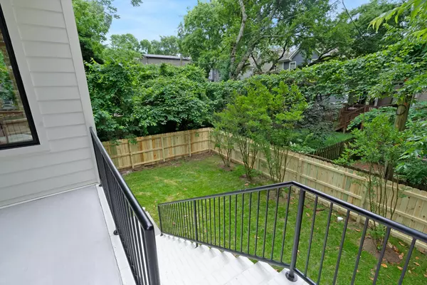 Nashville, TN 37205,411 Acklen Park Dr