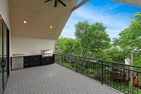 Nashville, TN 37205,411 Acklen Park Dr