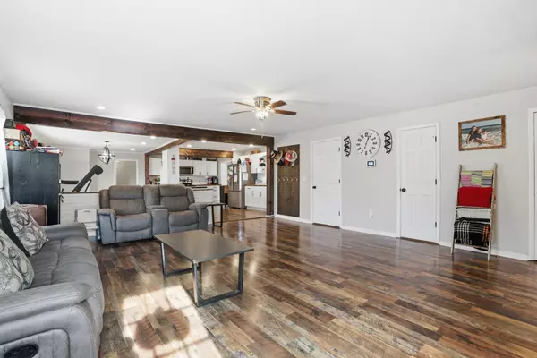 Gallatin, TN 37066,728 Dobbins Pike