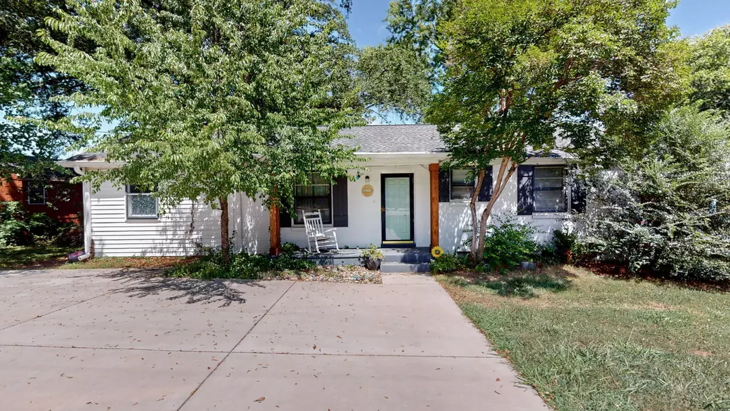 344 Fairlane Dr, Nashville, TN 37211