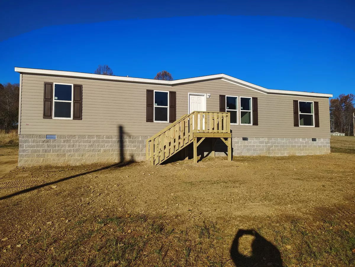 Lafayette, TN 37083,5190 White springs Lane