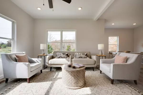 Charlotte, TN 37036,848 Franklin Road