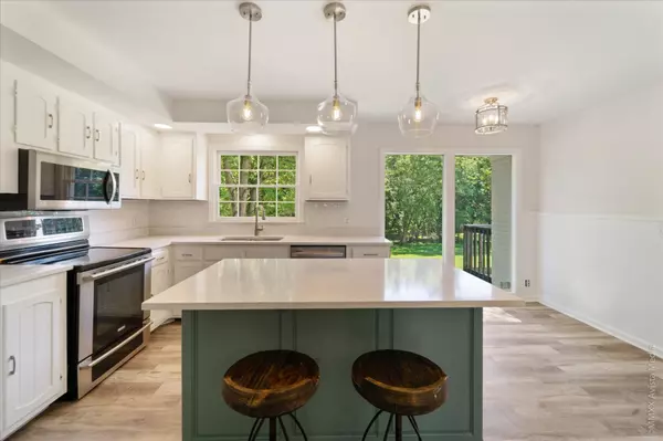 Hendersonville, TN 37075,128 Meadowlake Dr