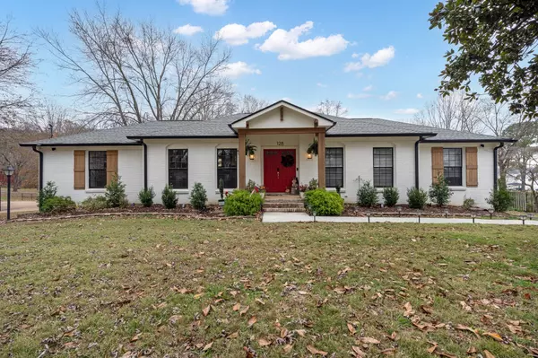 Hendersonville, TN 37075,128 Meadowlake Dr