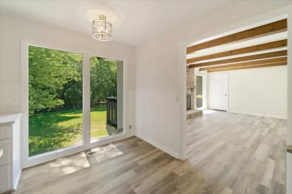 Hendersonville, TN 37075,128 Meadowlake Dr