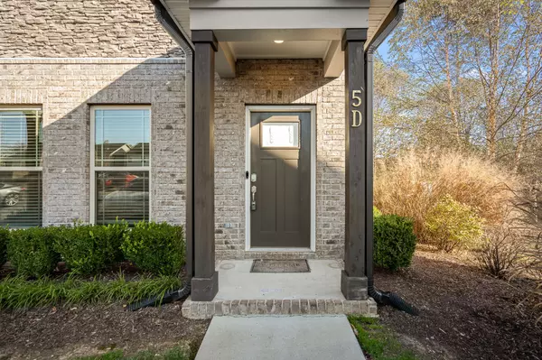 Murfreesboro, TN 37129,555 Gresham Ln #5D