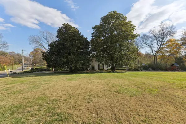 Nashville, TN 37215,3505 Woodmont Blvd