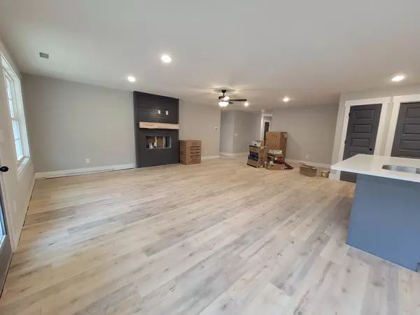 Clarksville, TN 37040,269 Wayne Hall Rd