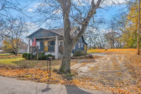 306 E St, Clarksville, TN 37042