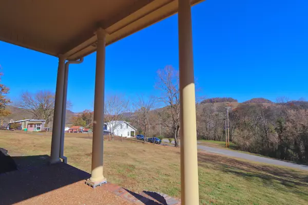 Pleasant Shade, TN 37145,220 Peytons Creek Rd