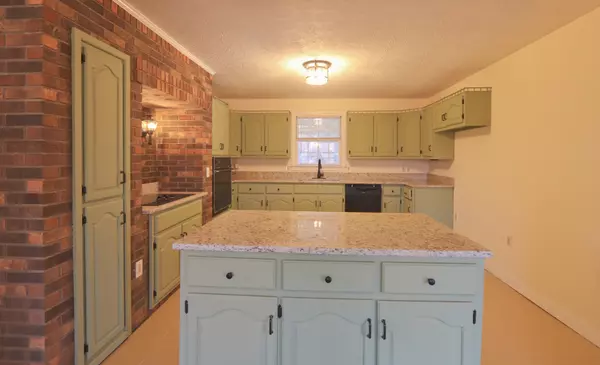 Pleasant Shade, TN 37145,220 Peytons Creek Rd