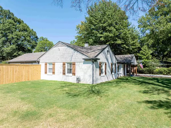 Memphis, TN 38117,5176 WHITECLIFF DR