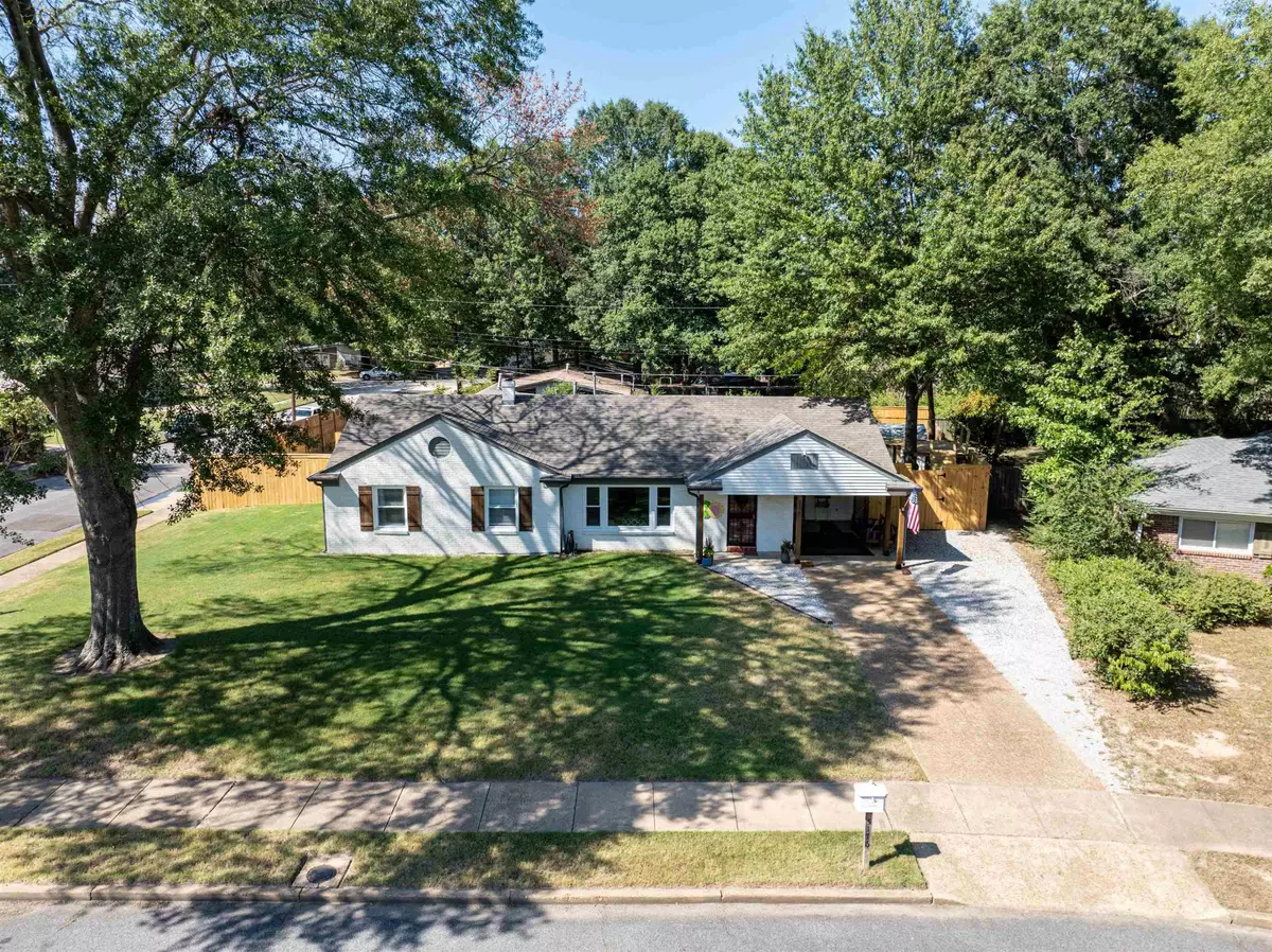 Memphis, TN 38117,5176 WHITECLIFF DR