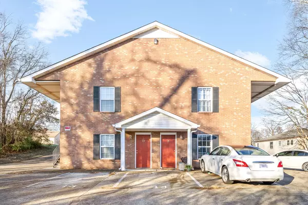 Clarksville, TN 37040,765 Robb Ave #4