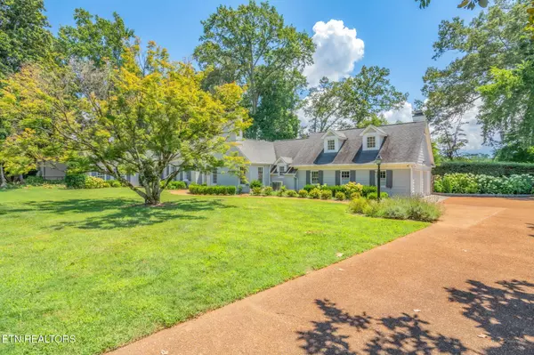 Knoxville, TN 37919,2216 Cherokee Blvd