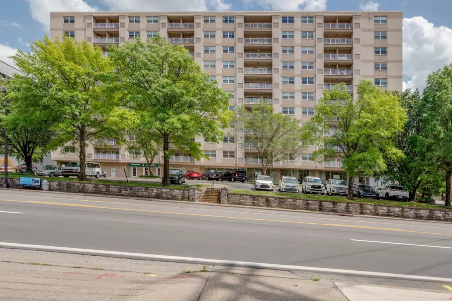 3415 West End Ave #B-801, Nashville, TN 37203