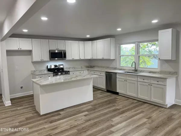 Lenoir City, TN 37771,308 W 2ND Ave