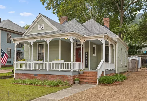 Chattanooga, TN 37409,4807 St Elmo Avenue