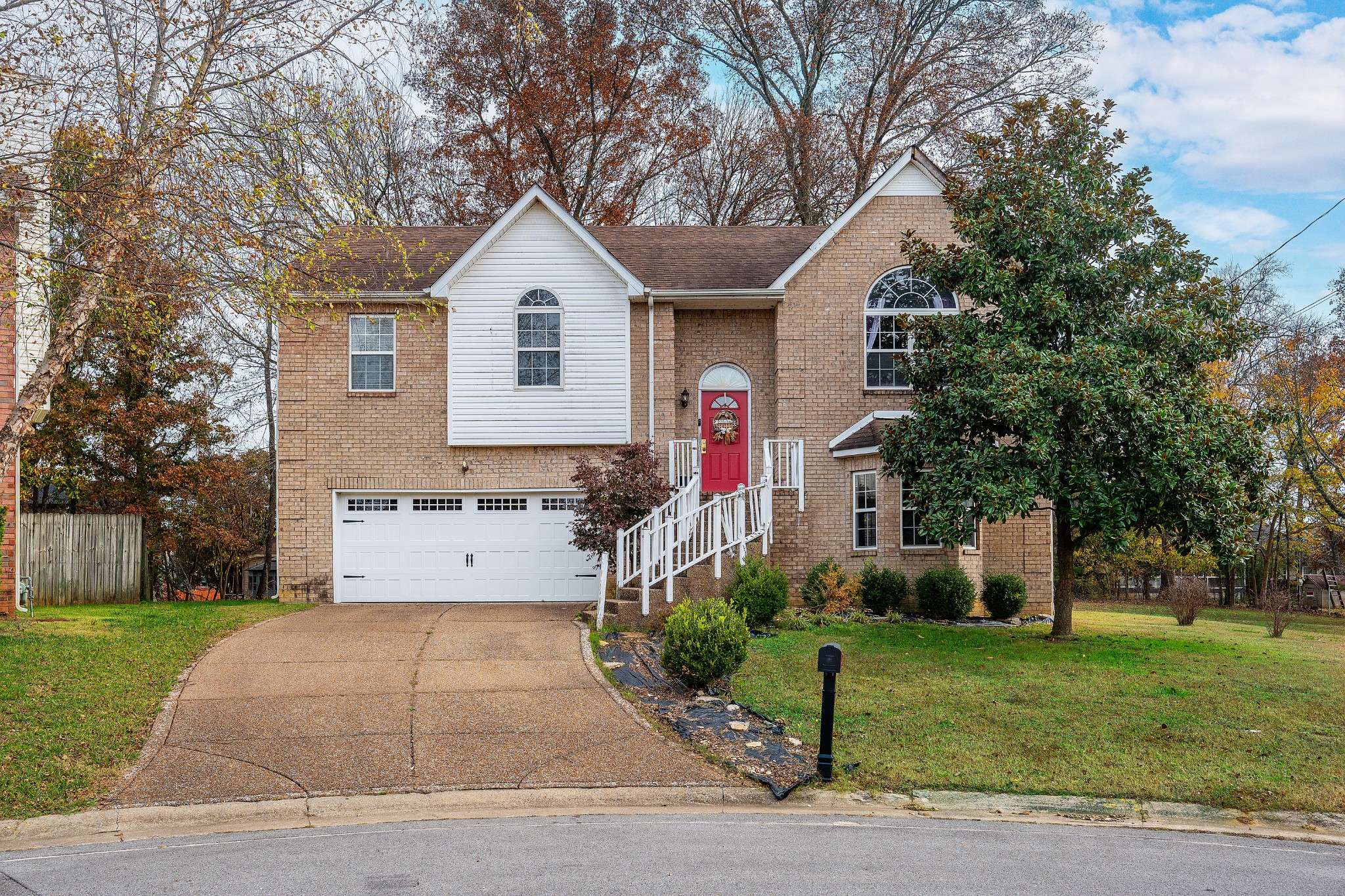 609 Waterford Ct, Antioch, TN 37013