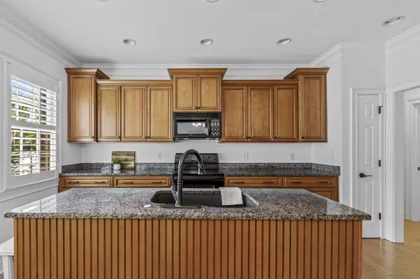 Nashville, TN 37205,228 Westchase Dr