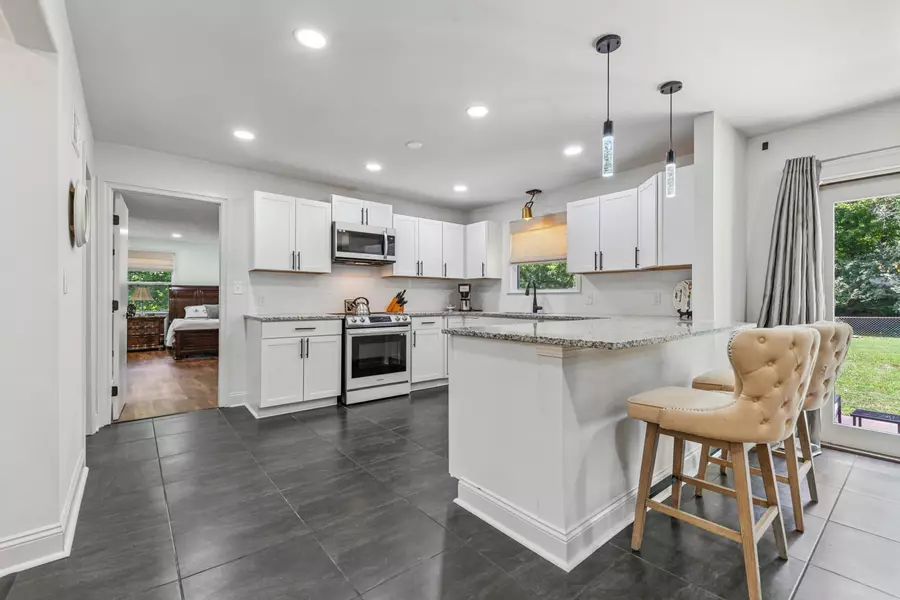 1047 Percy Warner Blvd, Nashville, TN 37205