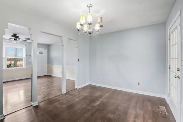 Tullahoma, TN 37388,888 Cook Rd