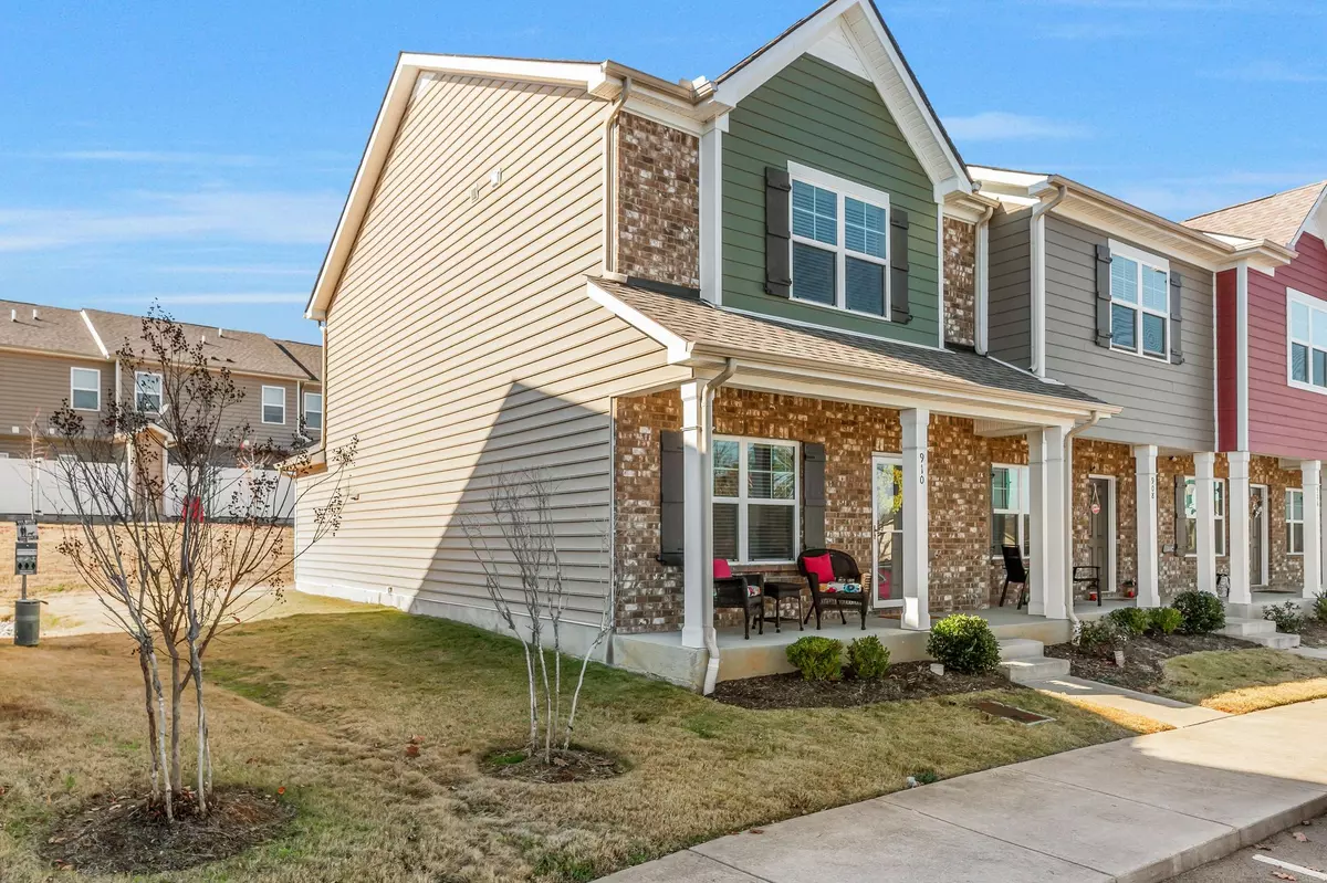 Antioch, TN 37013,910 Bradburn Village Cir