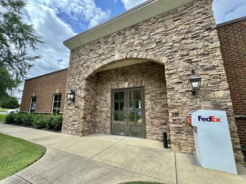 212 N Castle Heights Ave, Lebanon, TN 37087