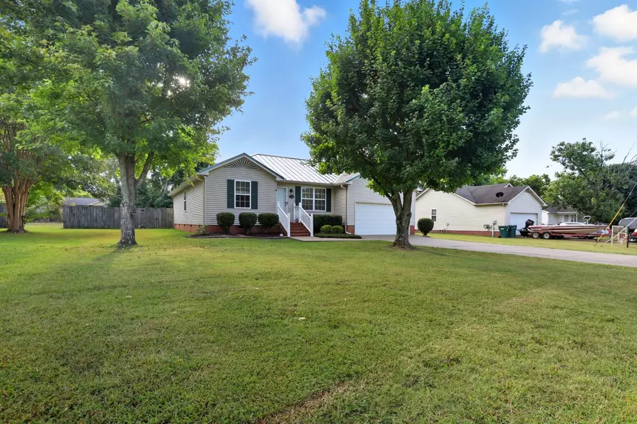 715 Fields Ln, Lebanon, TN 37087